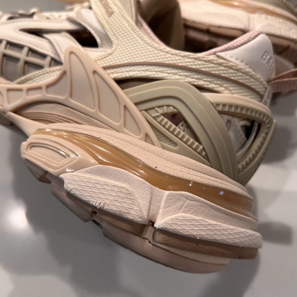 Balenciaga Track 2 Sneaker- Size 8 - Picture 4 of 8